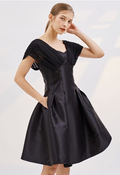 Pleated Chiffon Spliced Cocktail Dress in Black