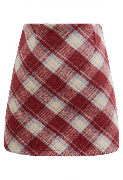 Iconic Plaid Pattern Mini Bud Skirt in Red