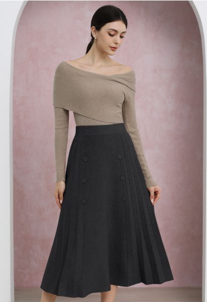 Soft Elegance Button Trim Pleats Knit Skirt in Black