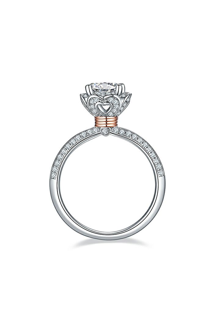 خاتم الماس مويسانيتي شكل قلب الأزهار