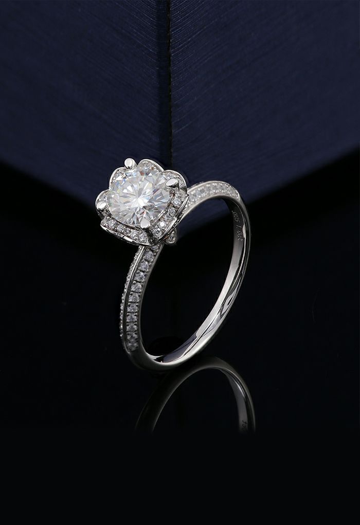 خاتم الماس مويسانيتي شكل قلب الأزهار