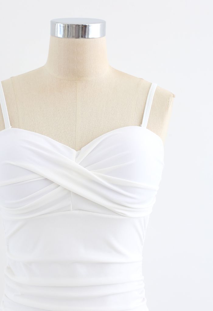 ملابس سباحة من قطعة واحدة بتصميم Ruched باللون الأبيض