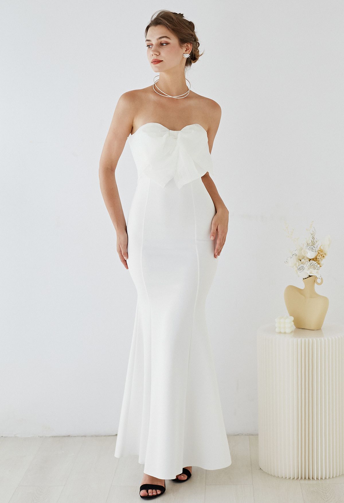 Bowknot Strapless Mermaid Gown in White