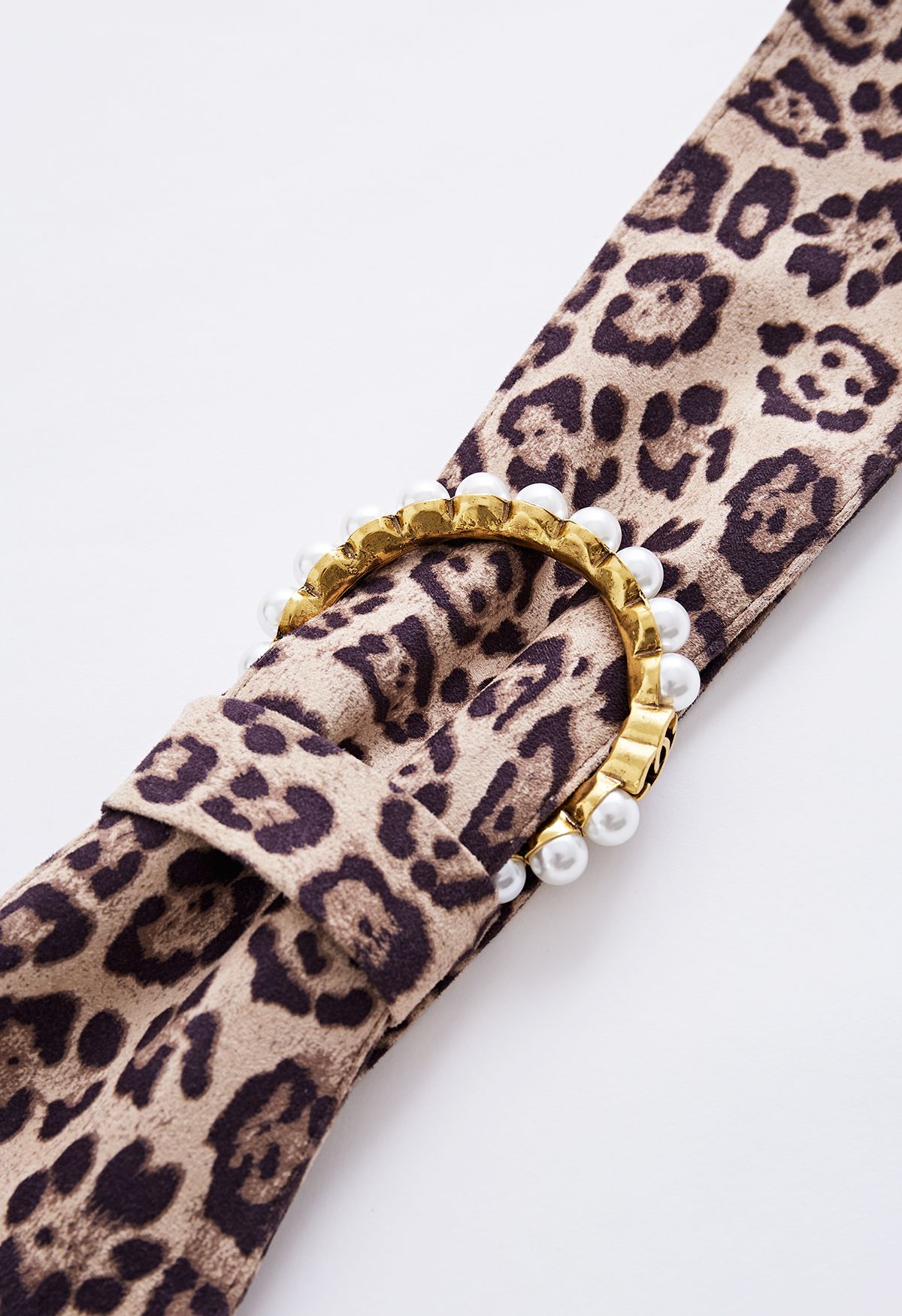 Pearl Trim O-Ring Velvet Belt in Leopard