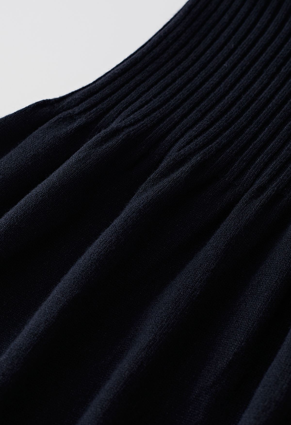 V-Neck Bowknot Waist Buttoned Knit Dress in Black