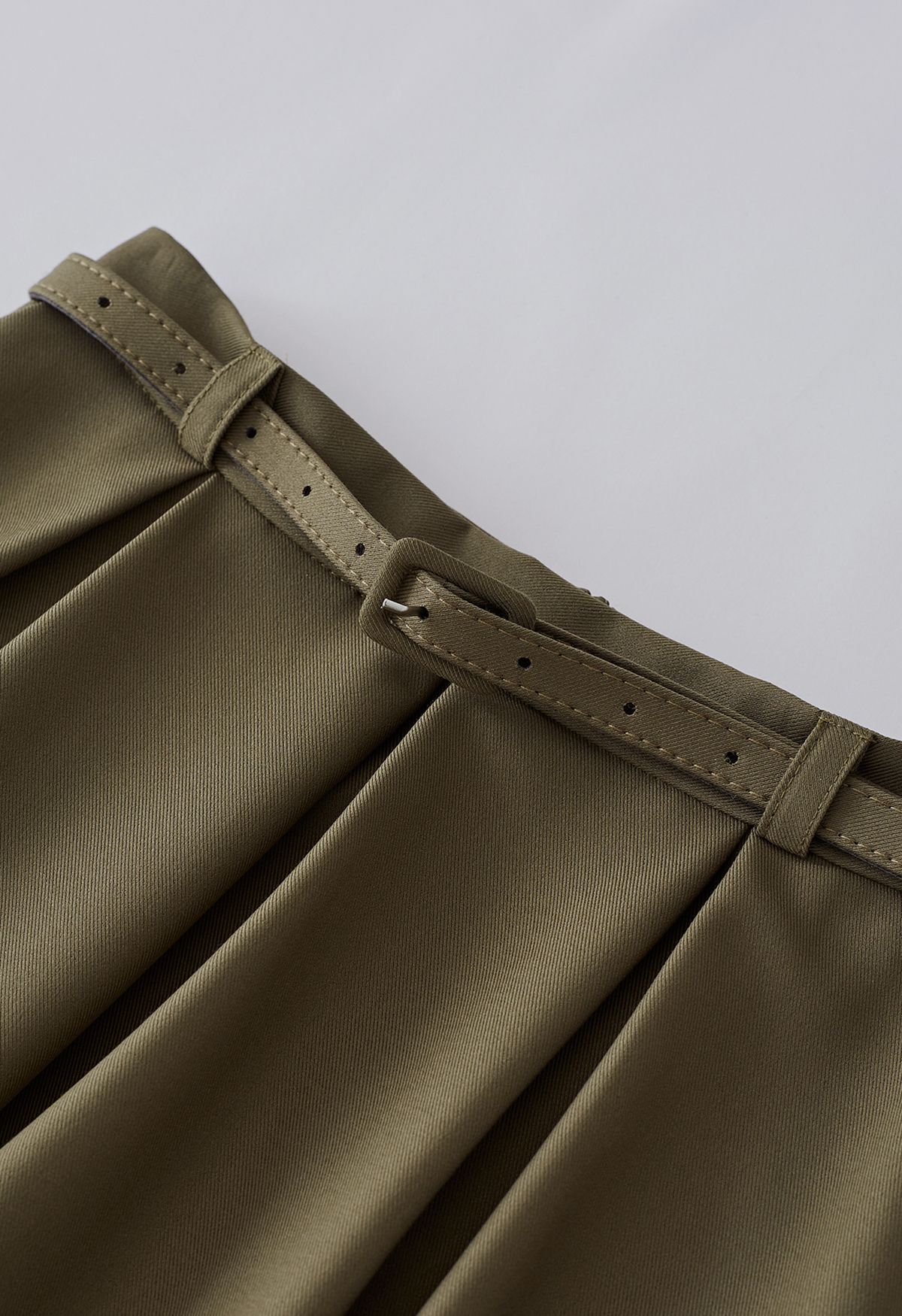 Side Pockets Pleated Belt Midi Skirt in Moss Green
