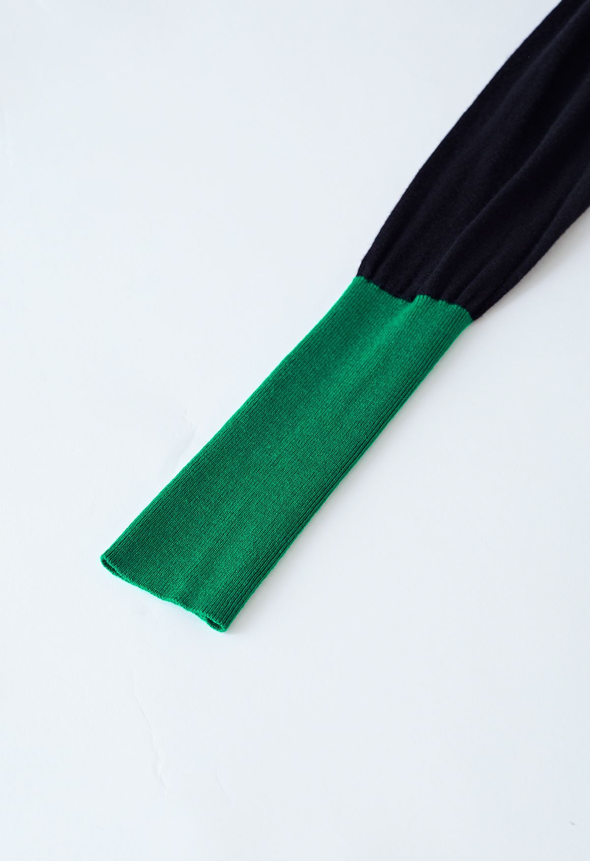 Color Blocked Turtleneck Knit Top in Black