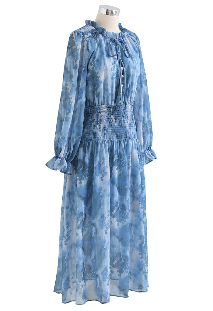 فستان متوسط الطول بفتحة رقبة V وطبعات ألوان مائية أزرق