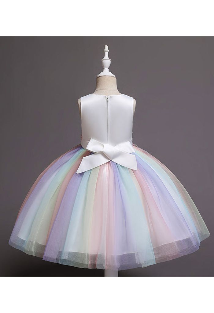 فستان أميرة شبكي بألوان الباستيل ثلاثي الأبعاد باللون الأبيض للأطفال
