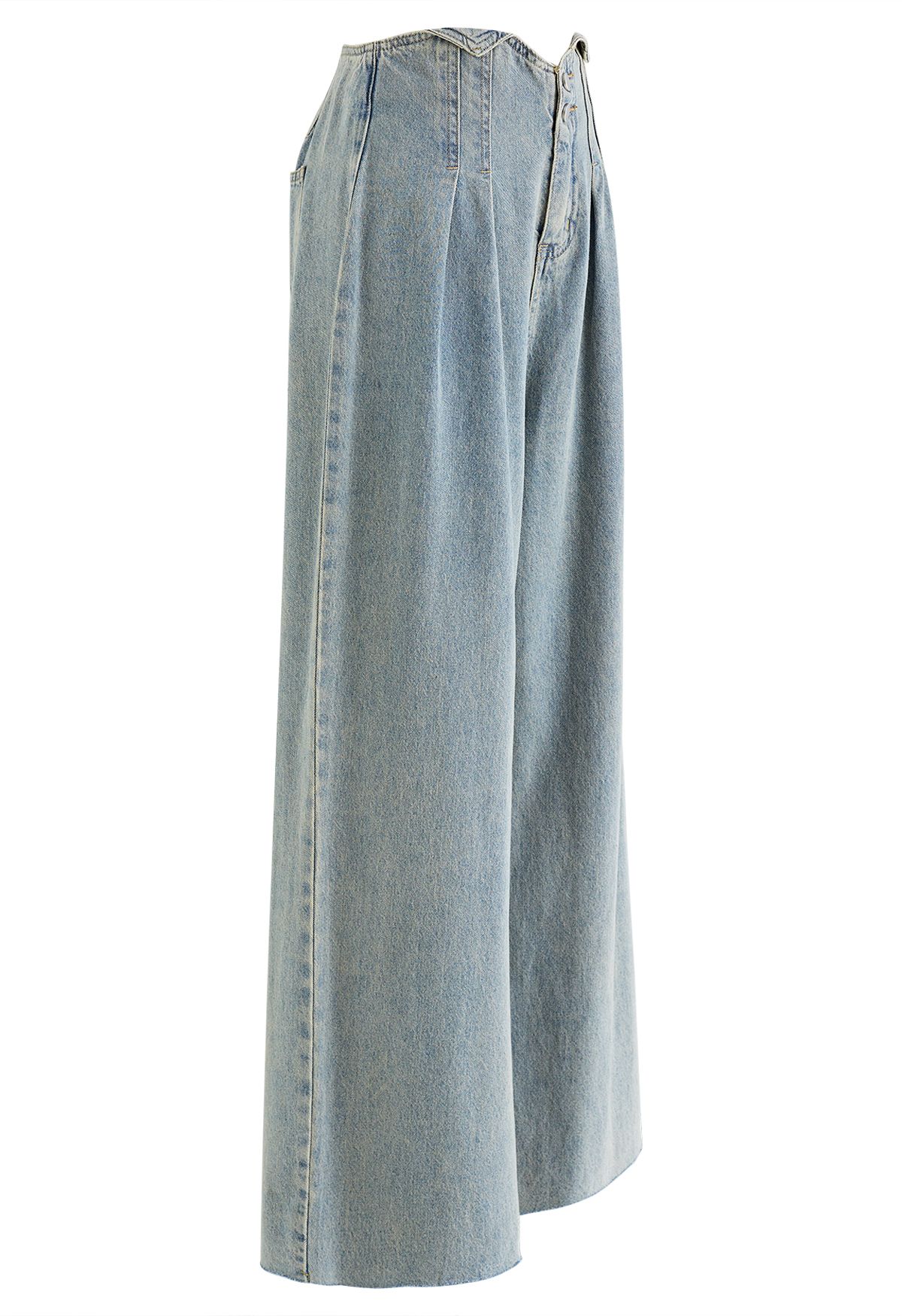Notched Edge Pleated Wide-Leg Jeans in Light Blue