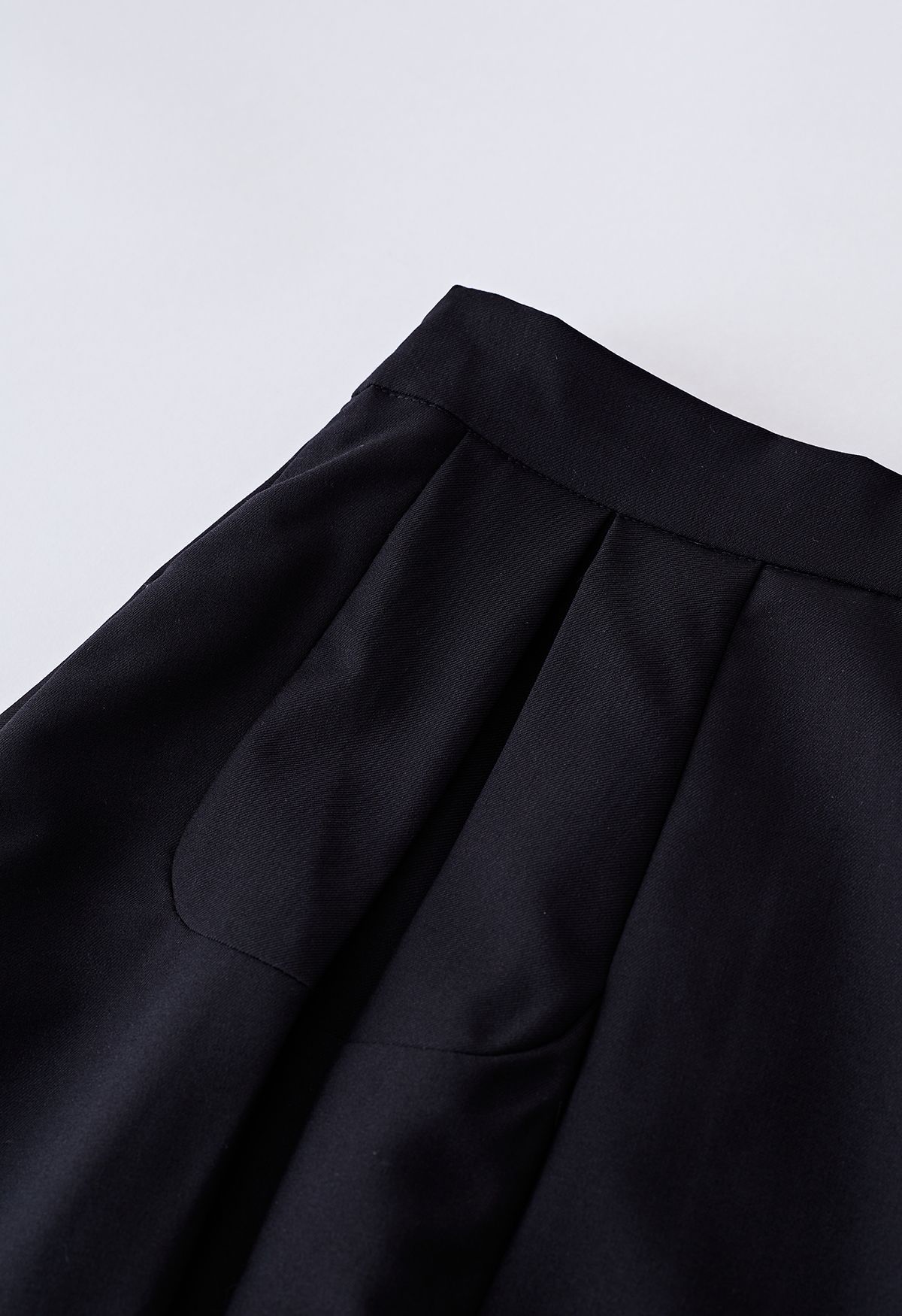 Seam Detailing Pleated A-Line Skirt in Black