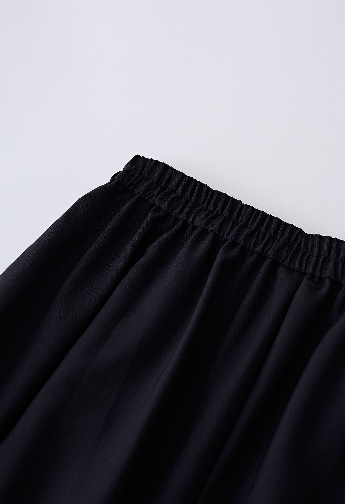 Seam Detailing Pleated A-Line Skirt in Black