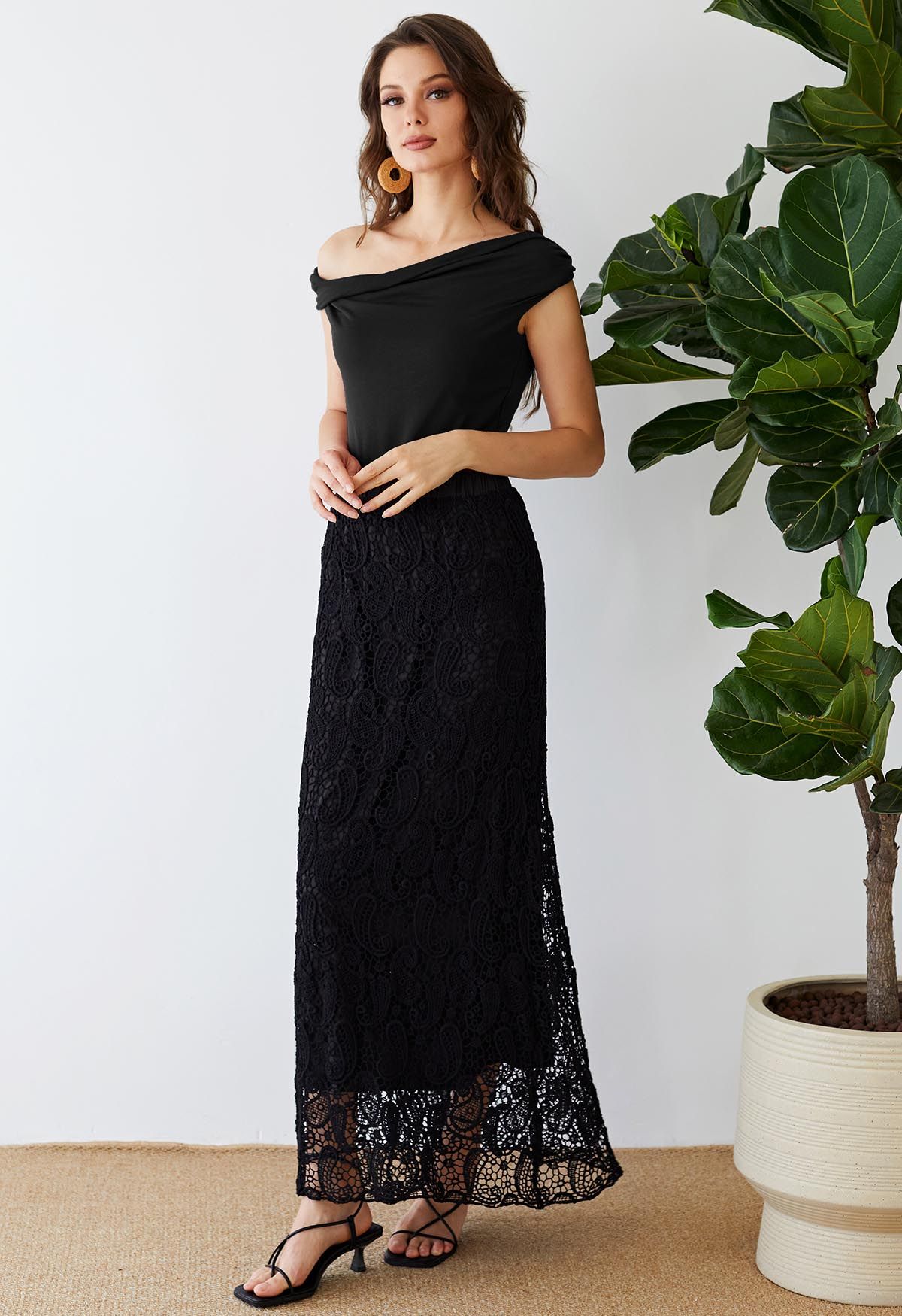 Paisley Cutwork Lace Maxi Skirt in Black