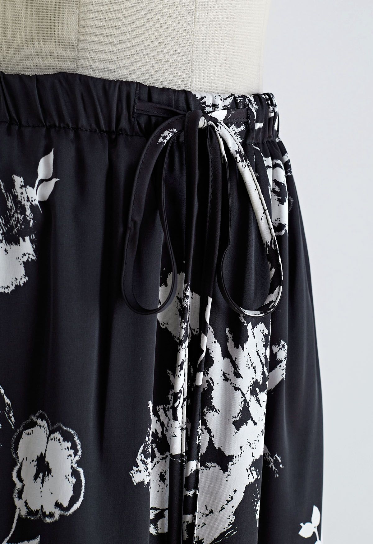 Elastic Drawstring Waist Floral Satin Maxi Skirt