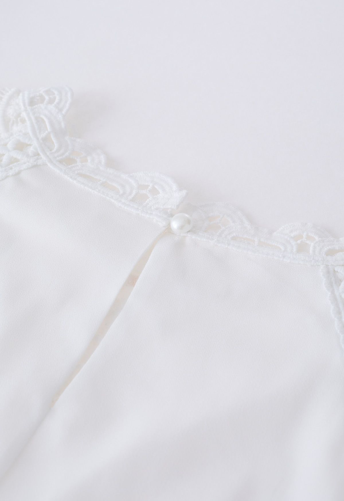 Scallop Lace Panelled Chiffon Top in White