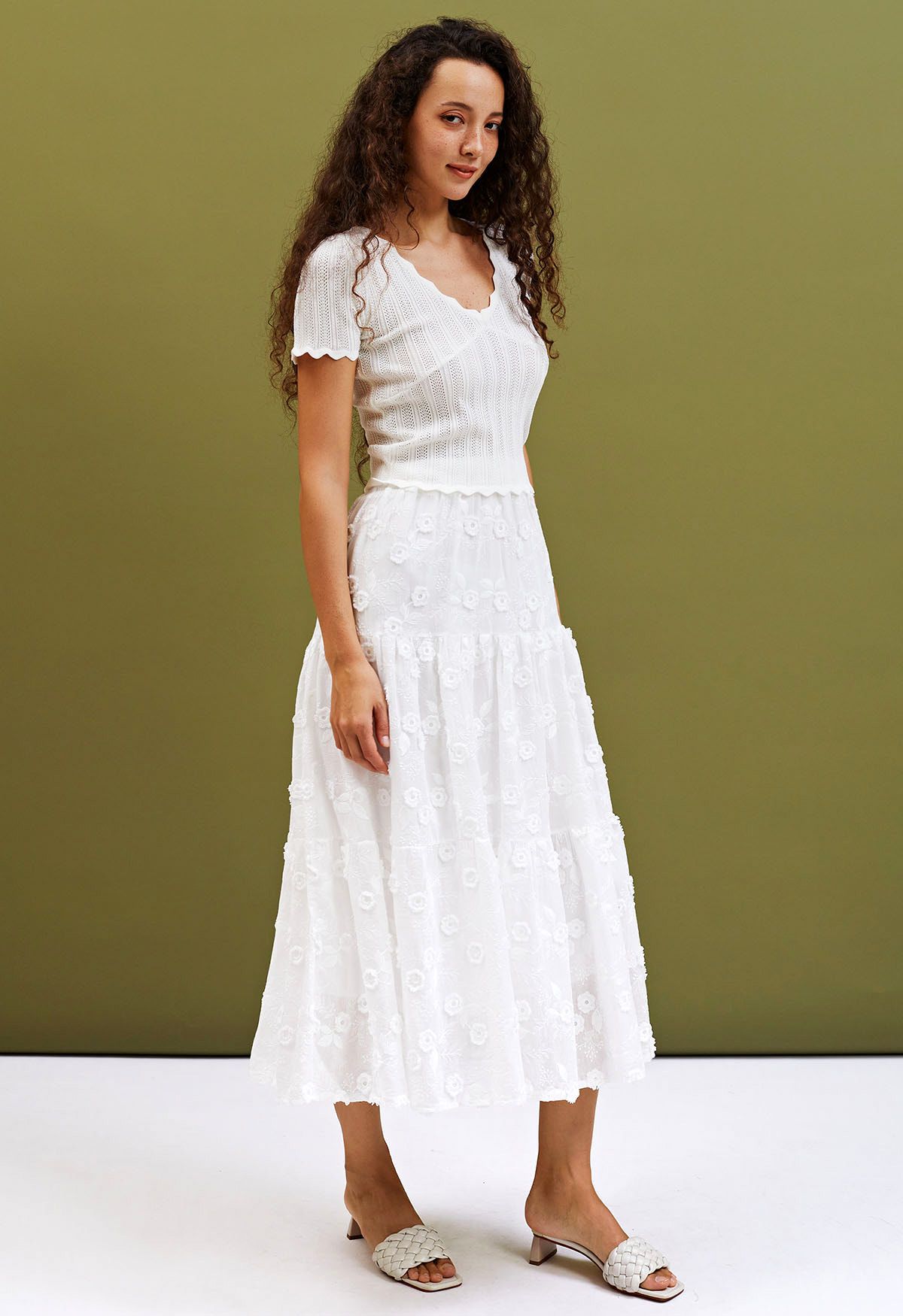 Tasseled Florets Embroidered Midi Skirt in White