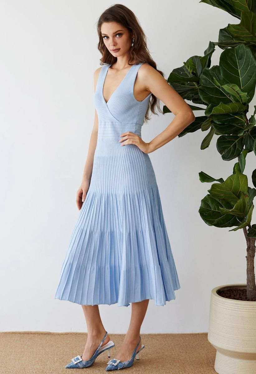 Cut Out Back Faux-Wrap Sleeveless Knitted Midi Dress in Blue