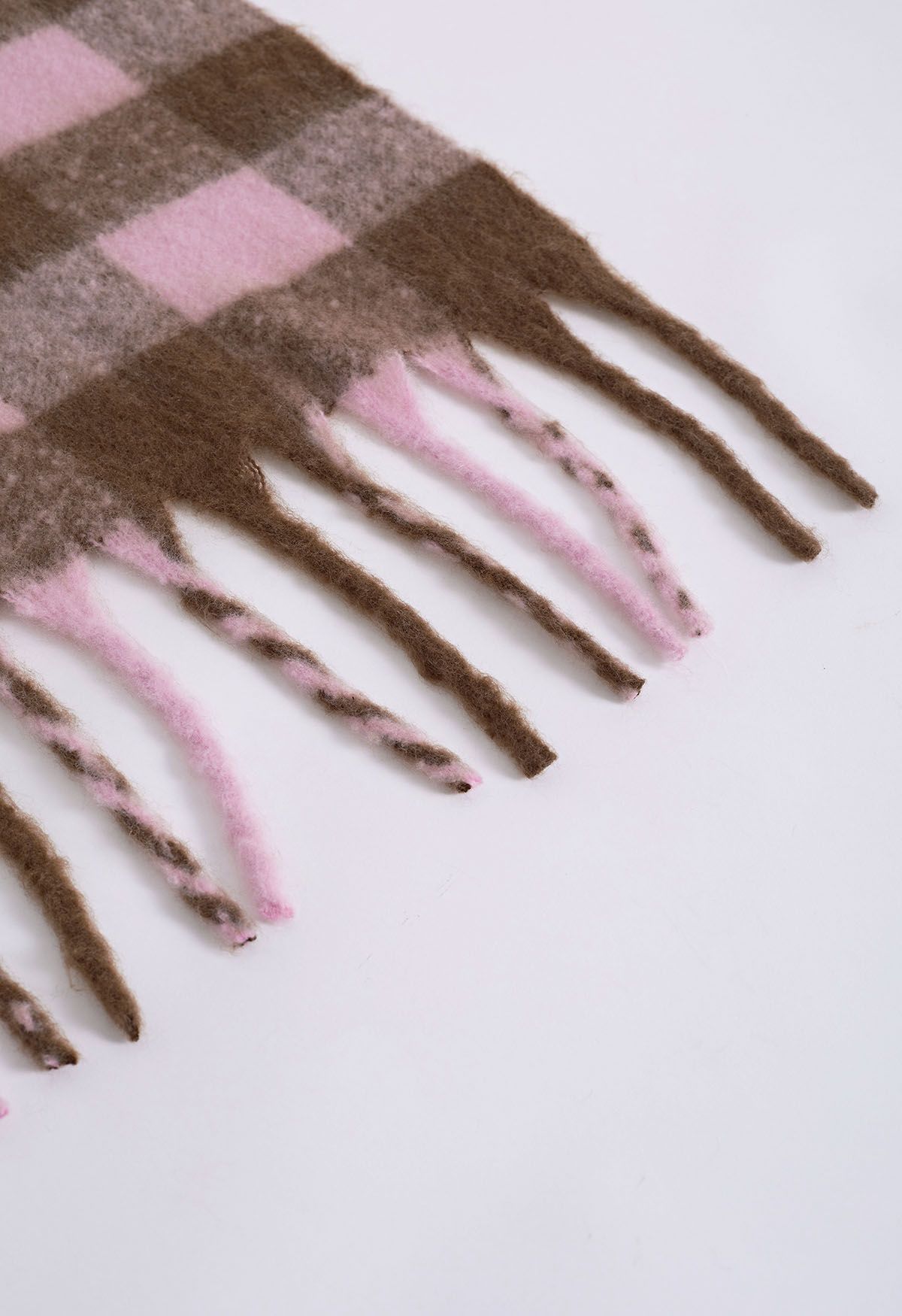 Fuzzy Check Pattern Tassel Scarf in Pink