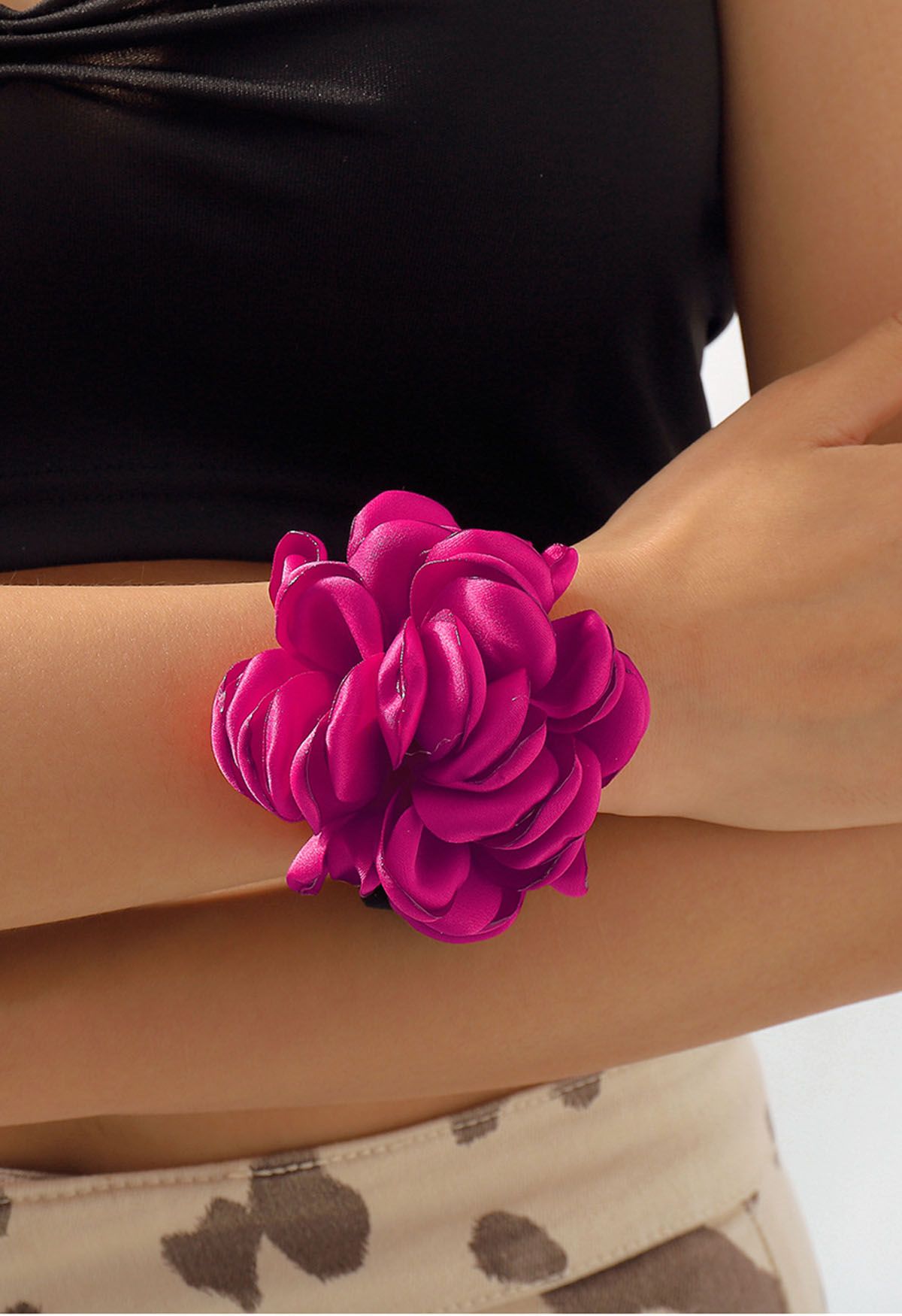 Exaggerated Romantic Rose Bracelet