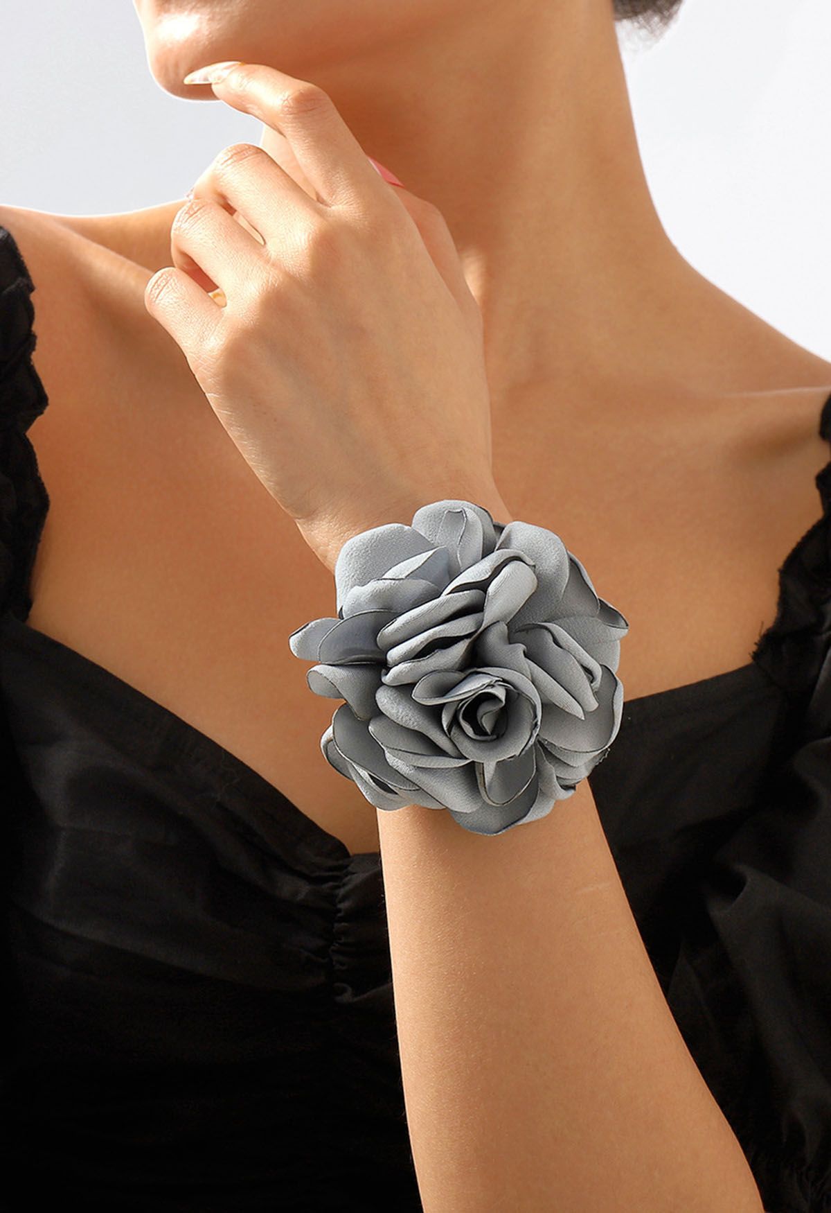 Exaggerated Romantic Rose Bracelet