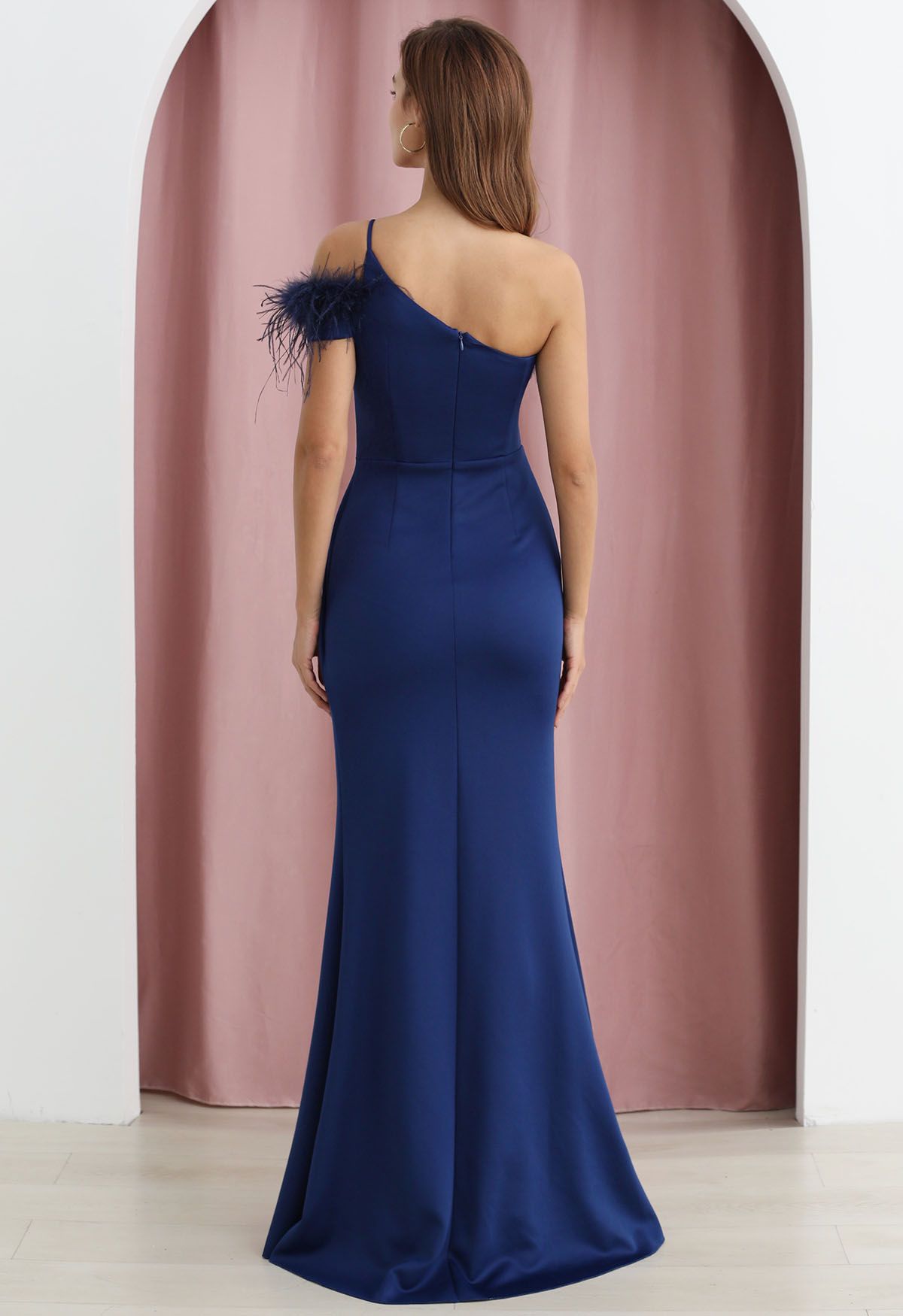 Feather Trim One-Shoulder Slit Mermaid Gown in Navy