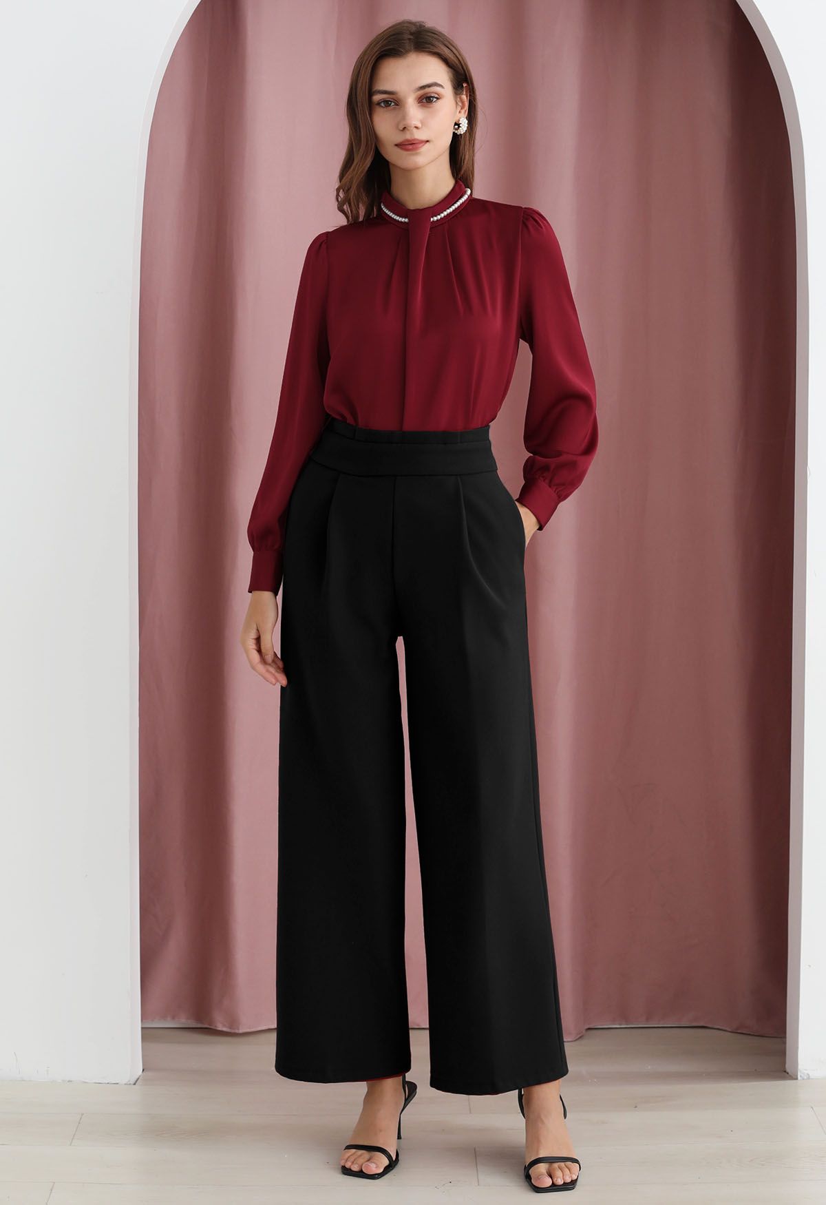 Pleated Waist Chunky Straight-Leg Pants in Black