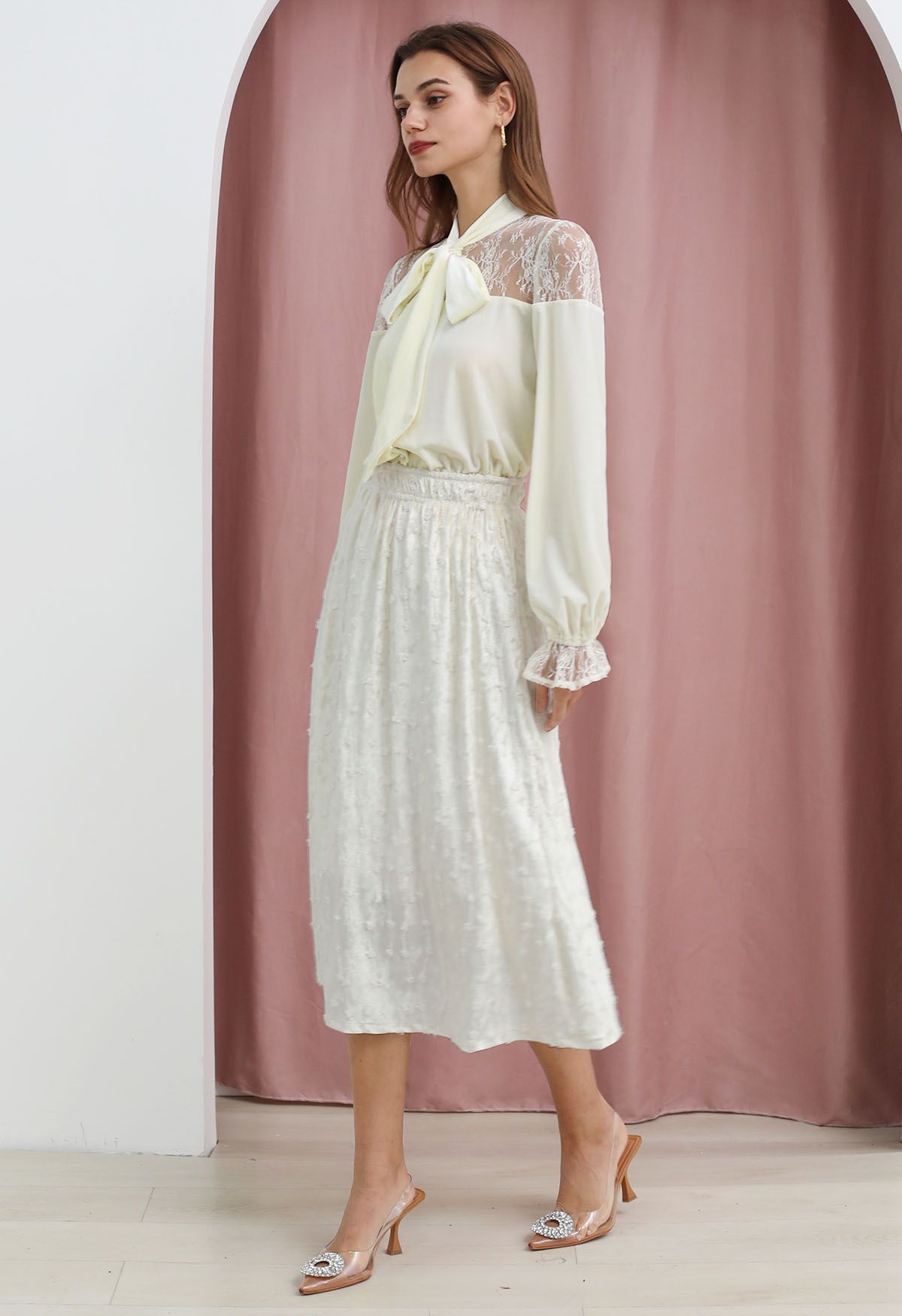 3D Floret Shimmer Fringe Velvet Midi Skirt in White