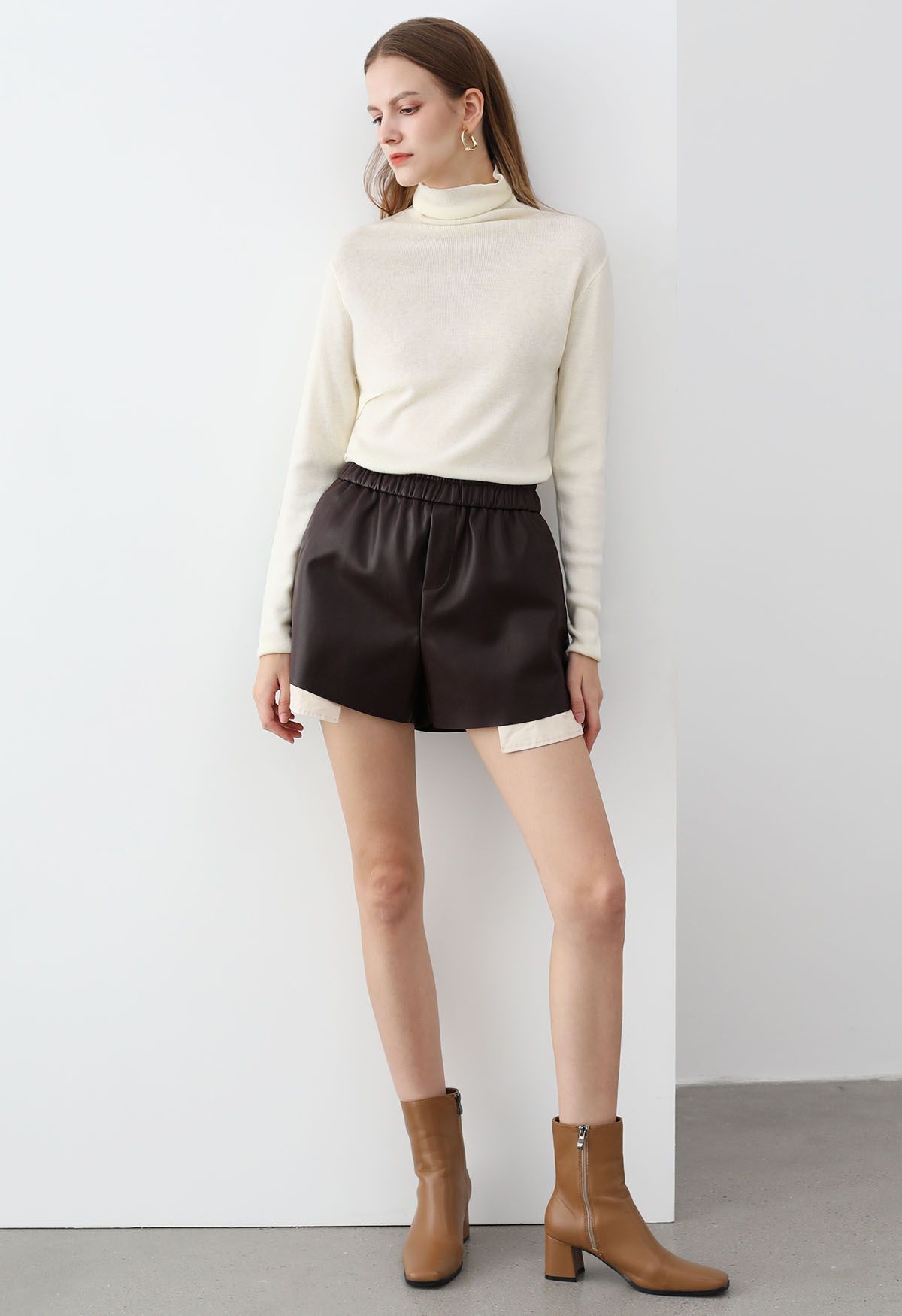 Contrast Hem Faux Leather Shorts in Brown