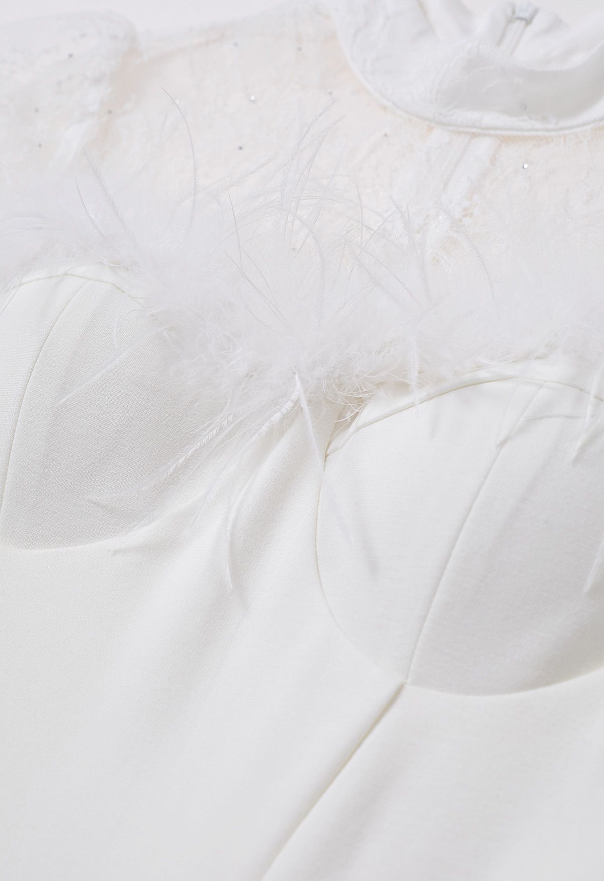 Lace Spliced Feather Trim Bodycon Midi Dress in White