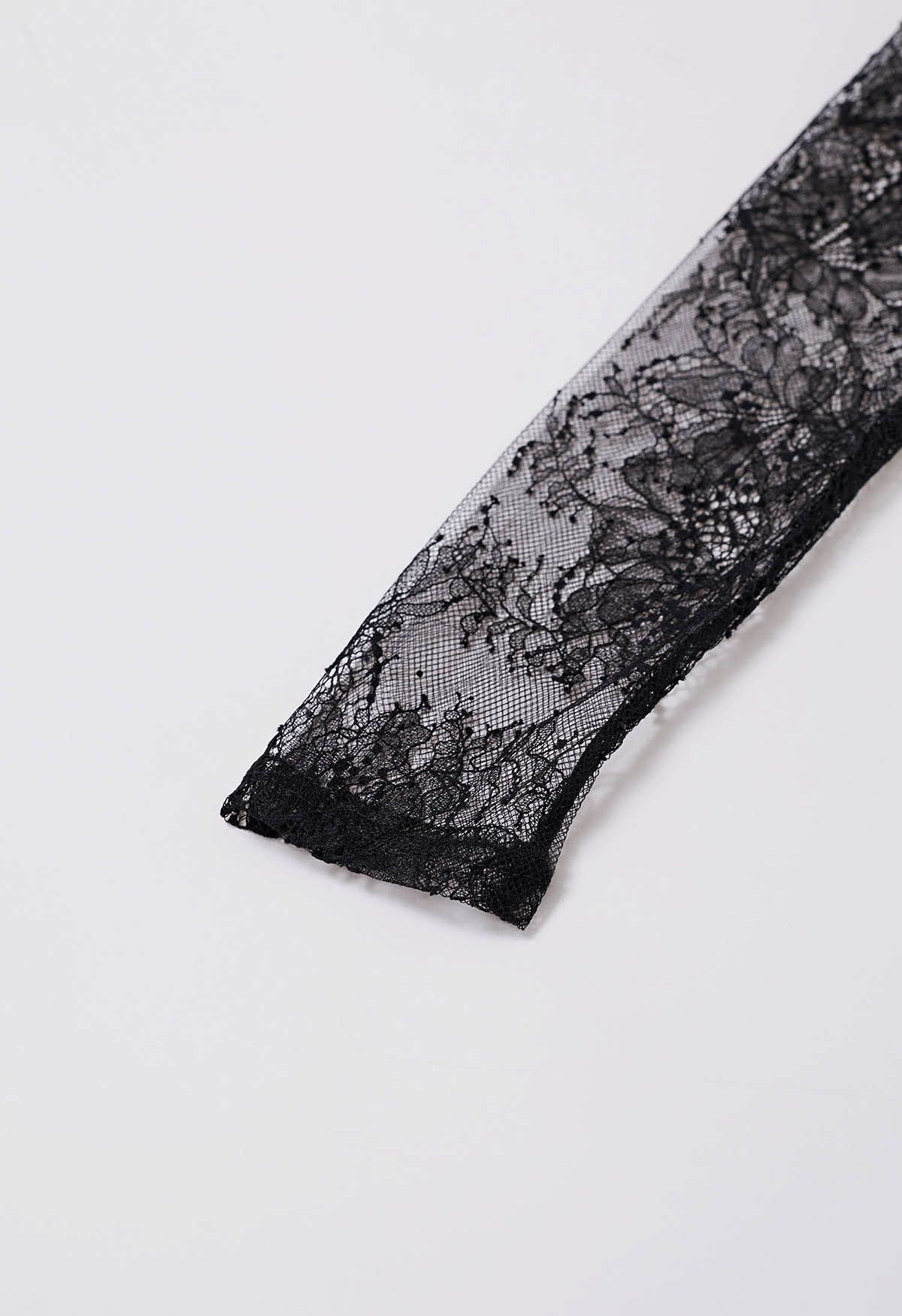 Lace Spliced Feather Trim Bodycon Midi Dress in Black