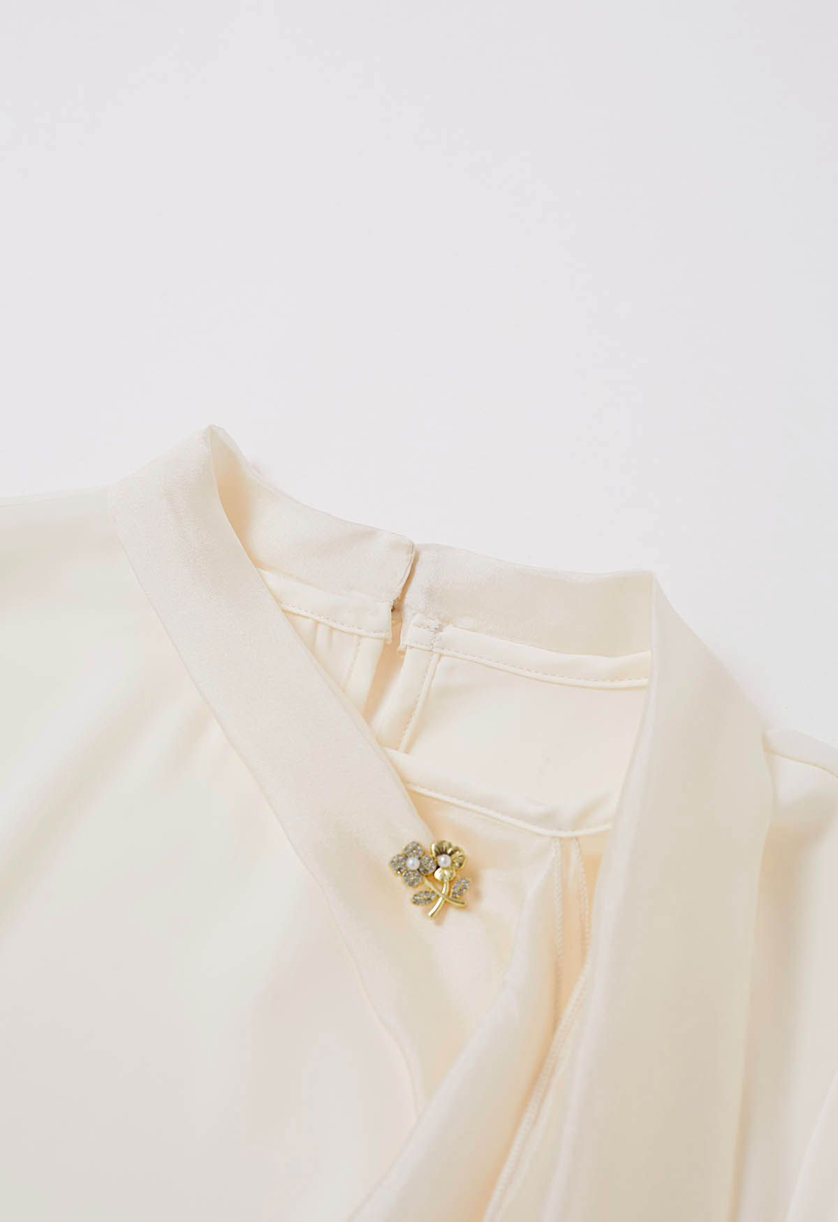 Self-Tie Bowknot Floral Brooch Satin Shirt in Cream