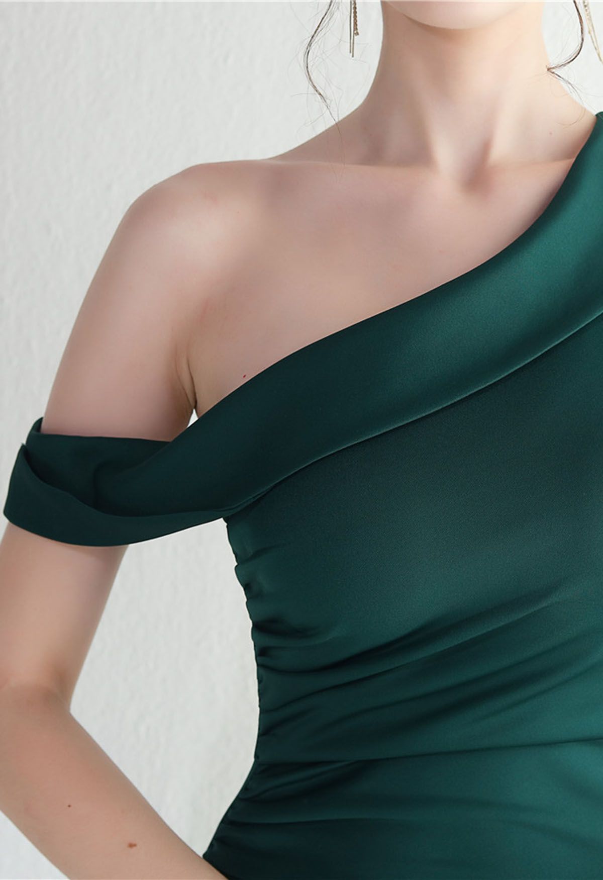 One-Shoulder Ruched Waist Split Gown in Emerald