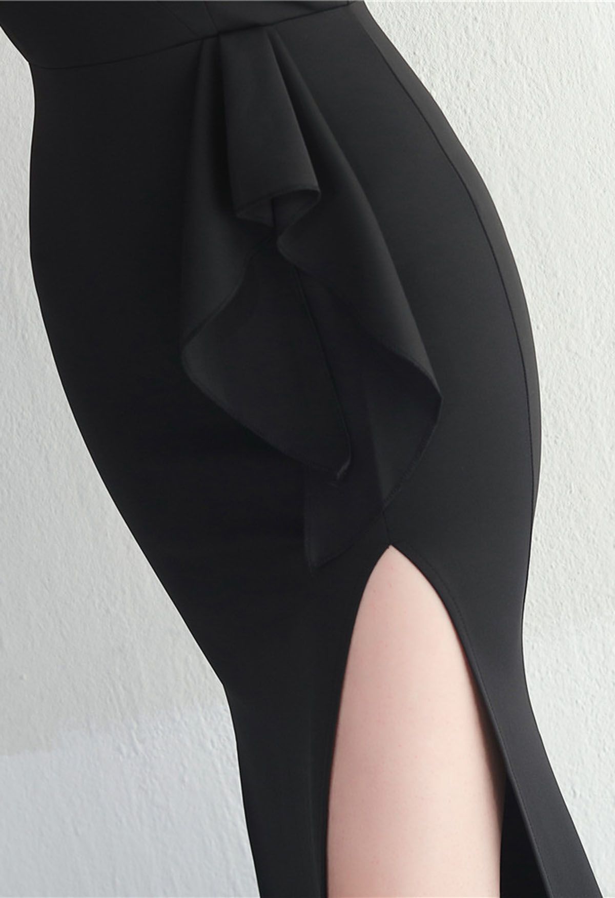 One-Shoulder Mesh Panel Ruffle Split Gown in Black