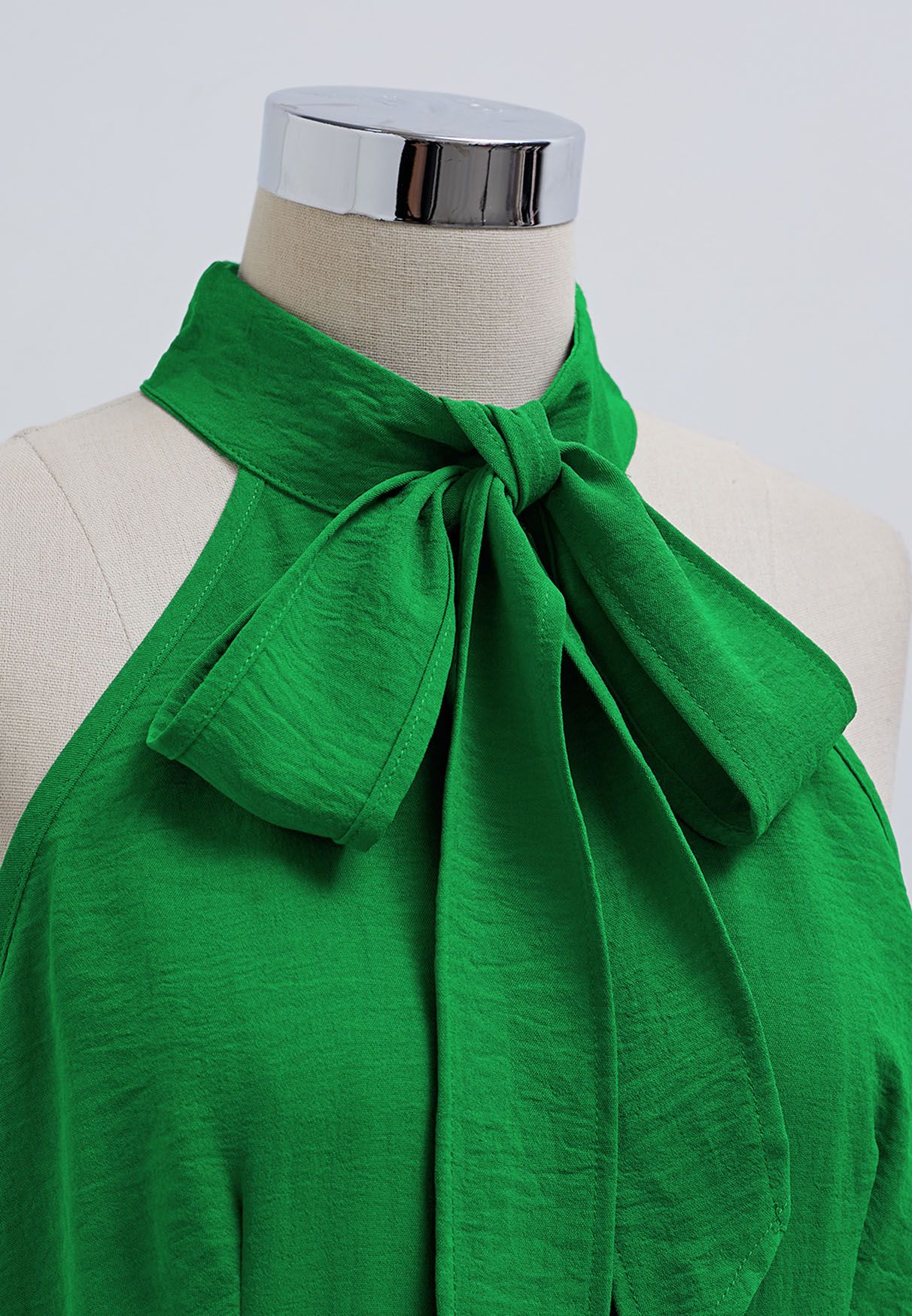 Sleek Bowknot Halter Neck Jumpsuit in Green