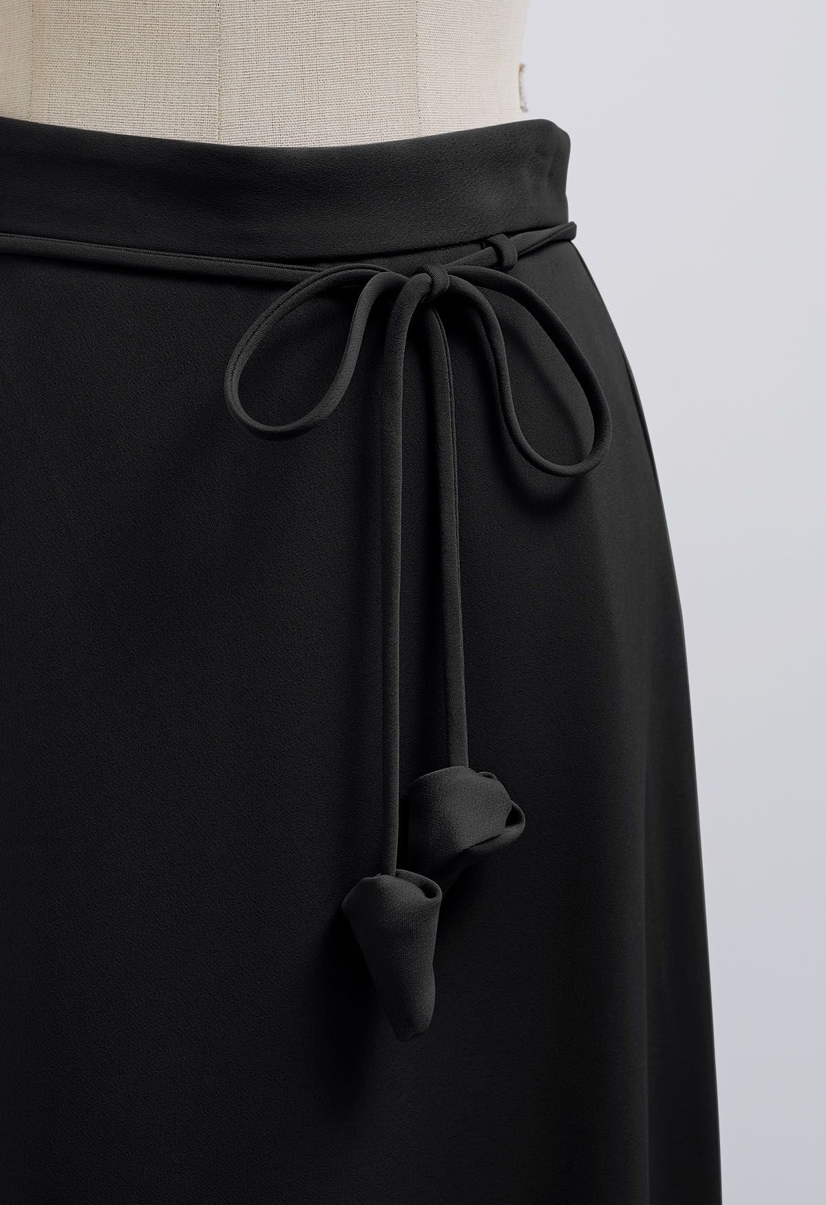 Glam Tie-Waist Midi Skirt in Black