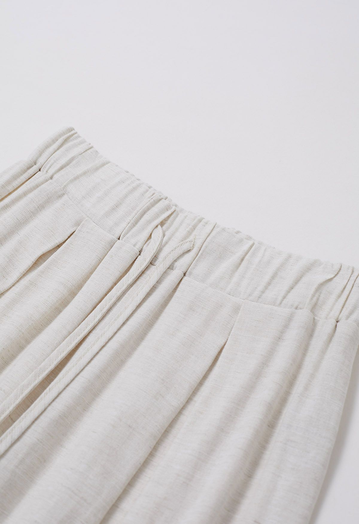 Casual Season Pleated Linen-Blend Pants in Linen