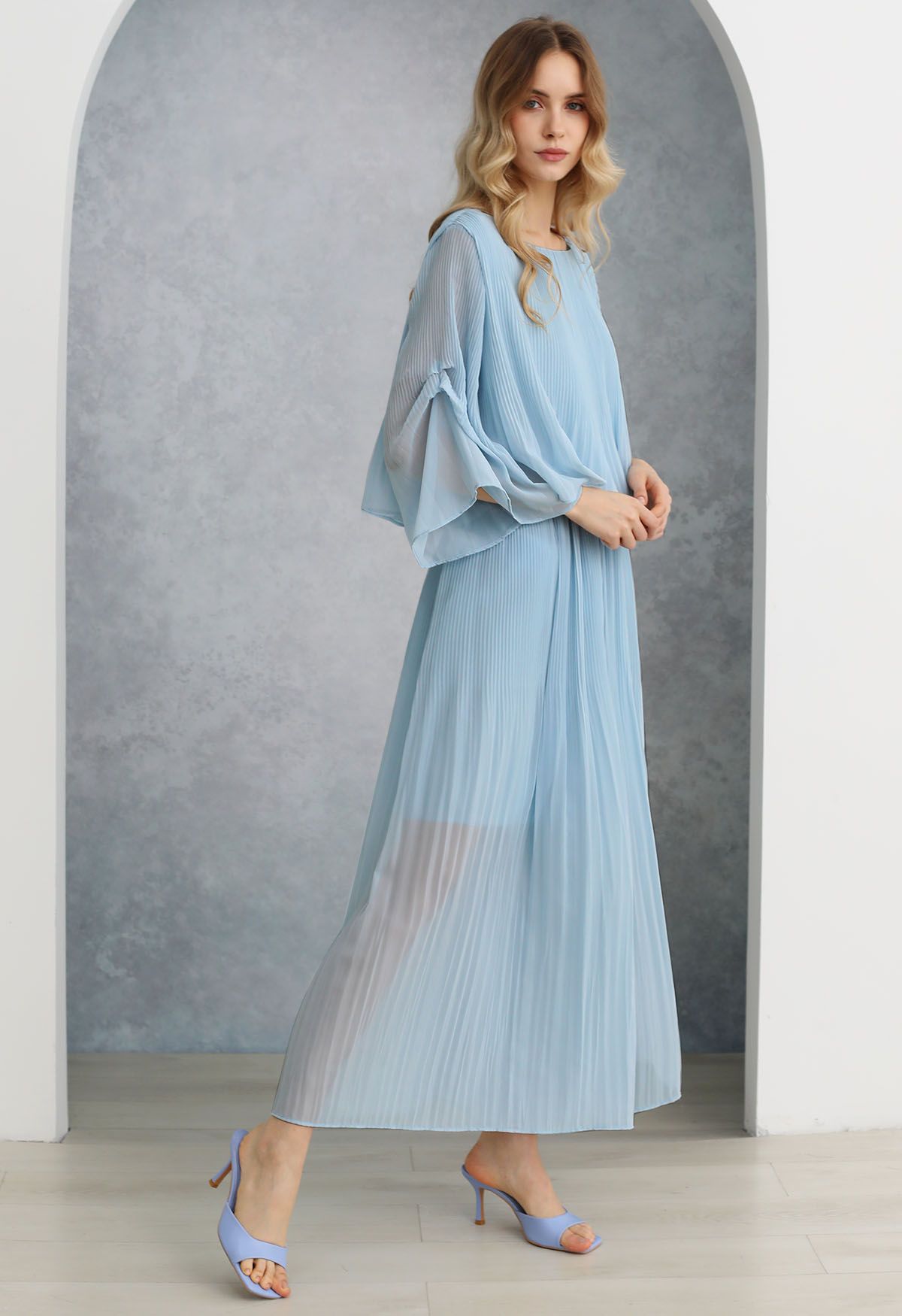 Plisse Bell Sleeves Chiffon Top and Pants Set in Blue