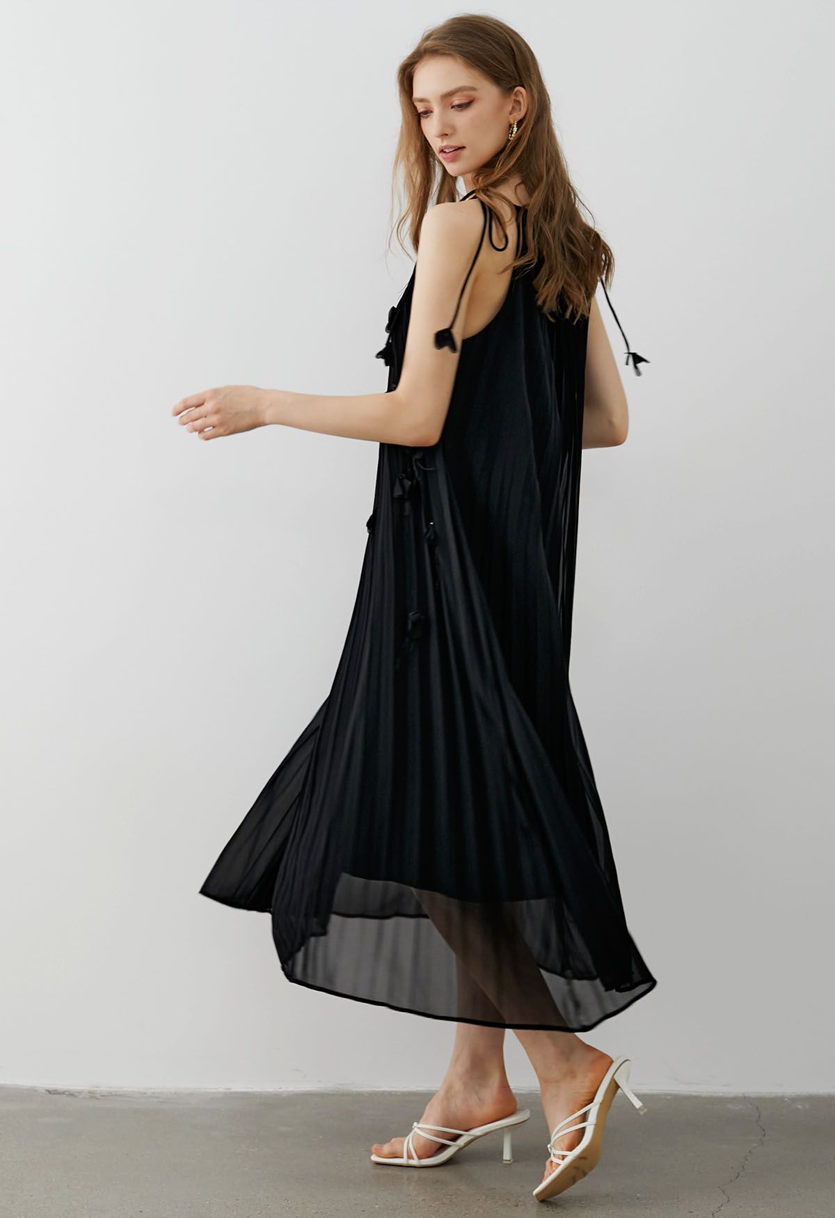 3D Floral Tie-Shoulder Chiffon Pleated Dress in Black