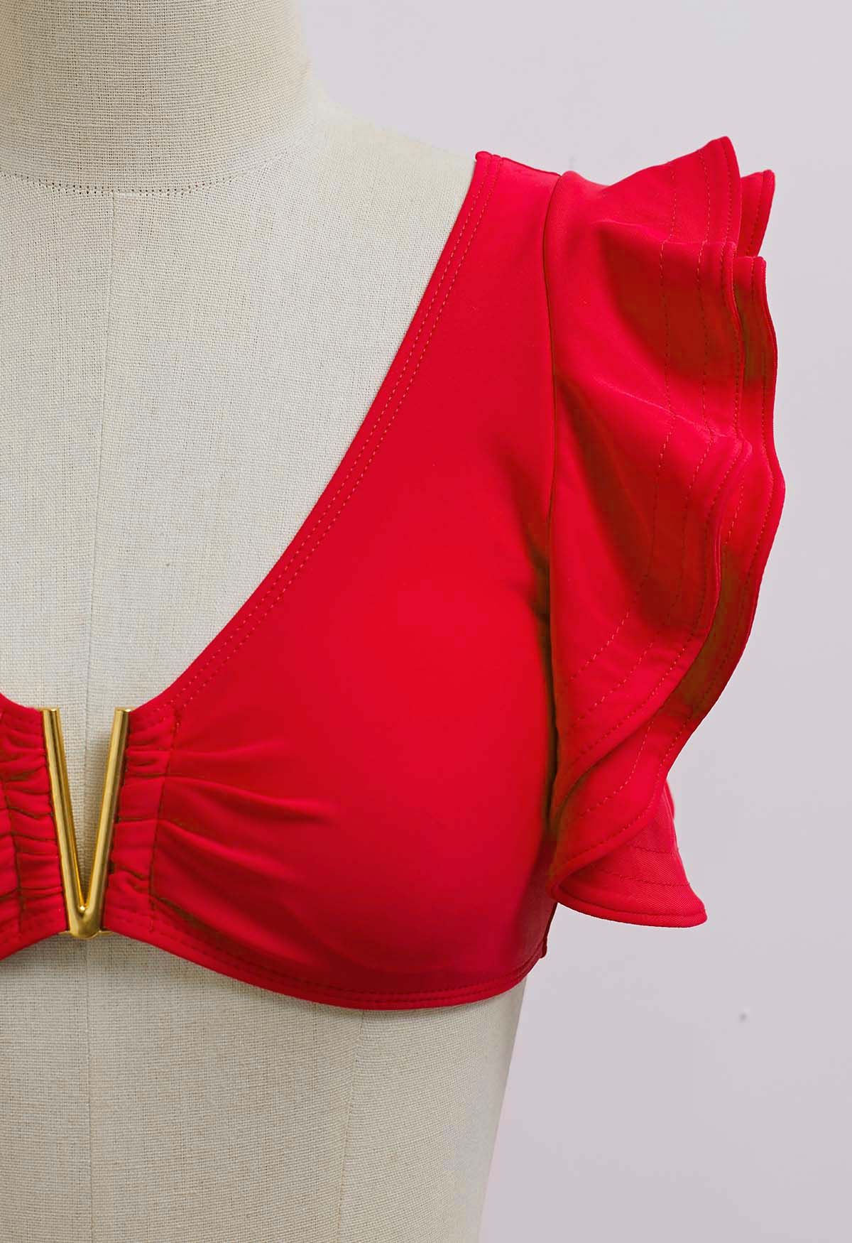 V-Shape Metal Trim Ruffle Bikini Set in Red