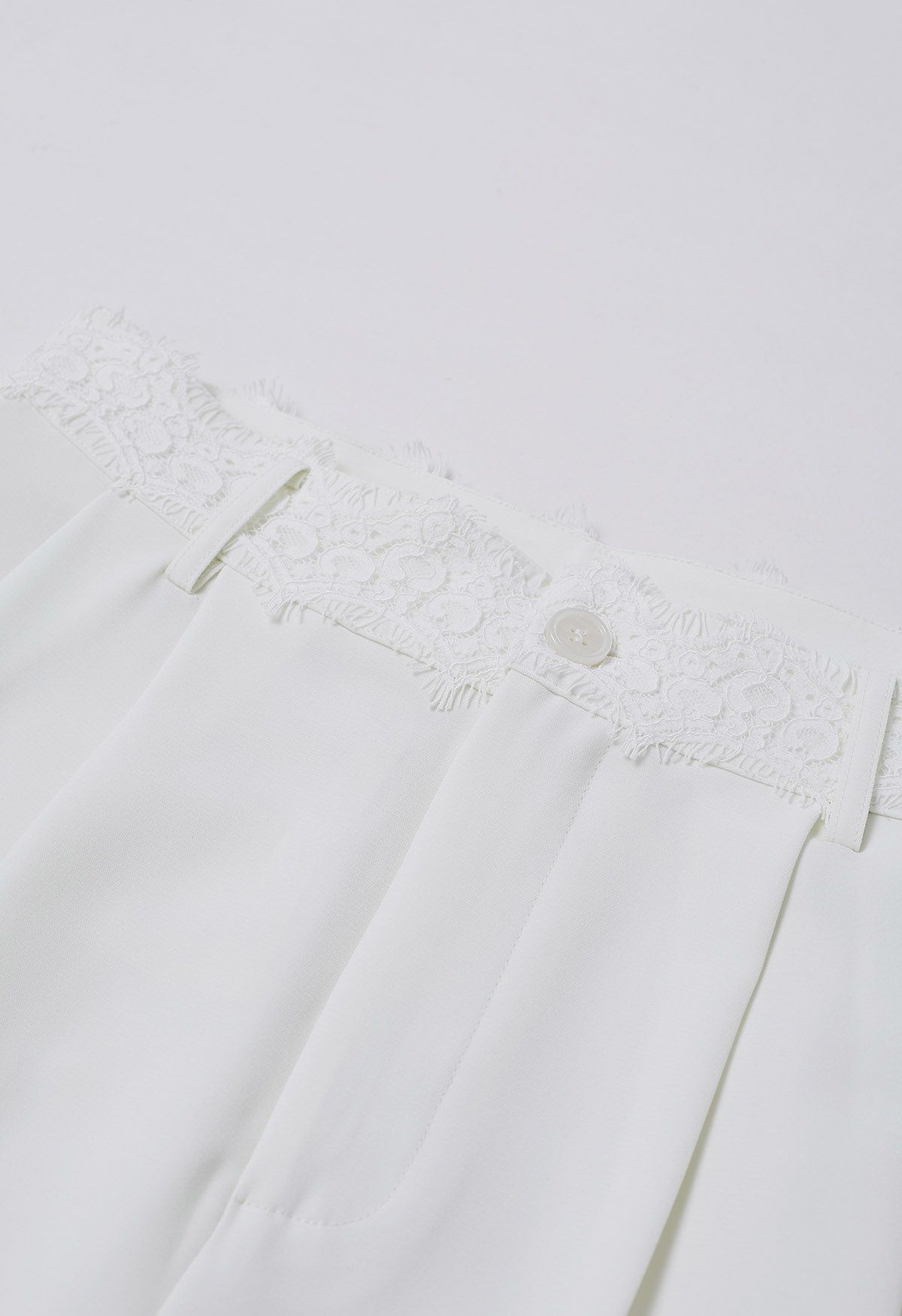 Lacy Waist Pleated Straight-Leg Pants in White