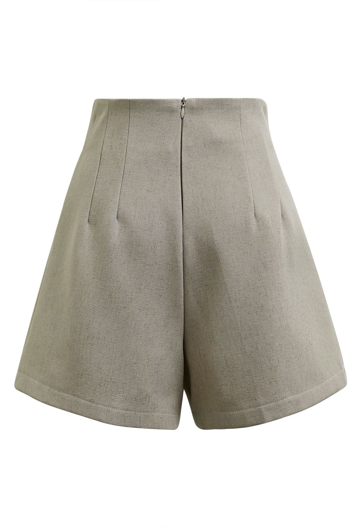 Stitches Waist Pleated Shorts in Khaki 