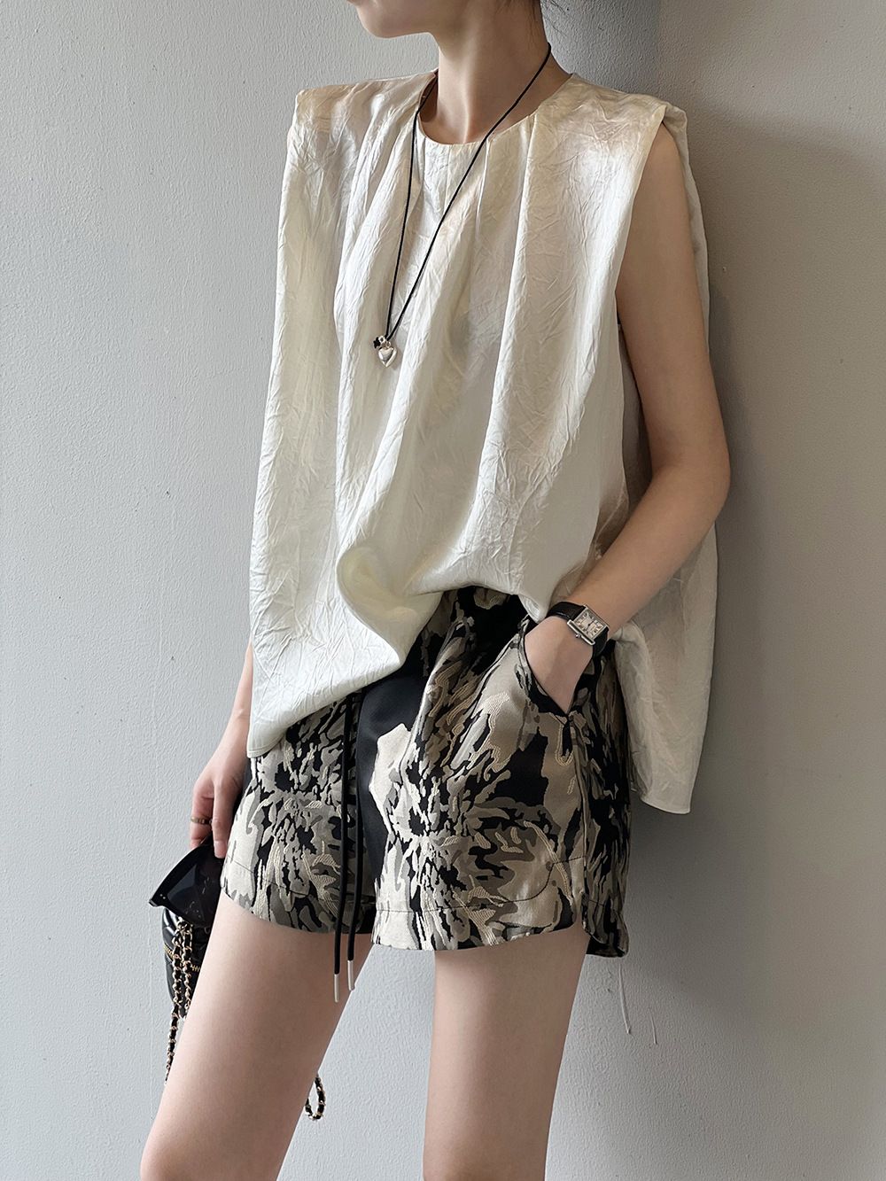 Floral Jacquard Drawstring Waist Shorts 