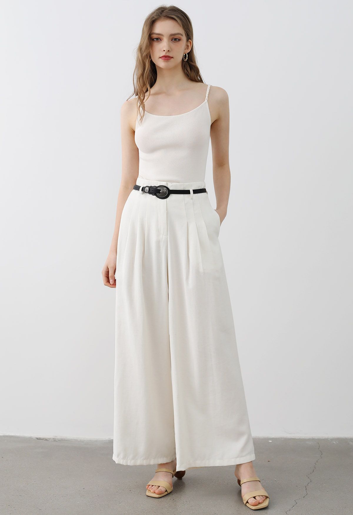 Old-Fashioned Belt Linen-Blend Palazzo Pants in White