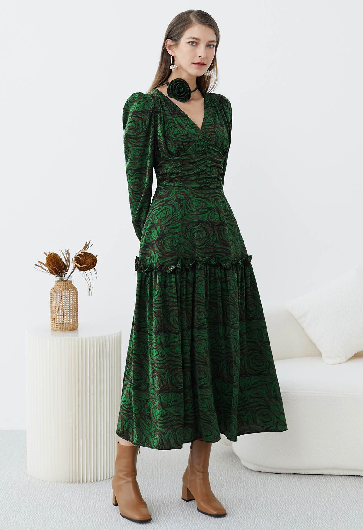 Fantastic Rose V-Neck Ruched Midi Dress with Choker in Dark Green