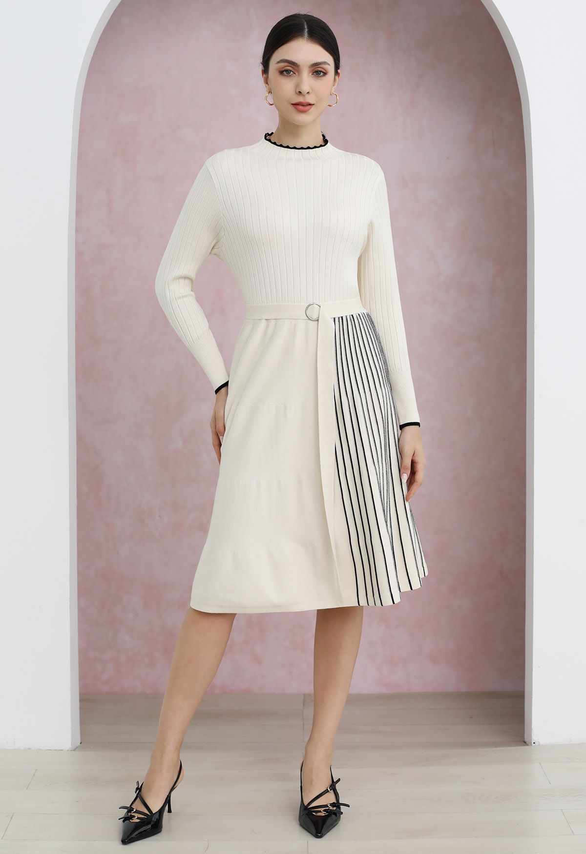 Inventive Contrast Striped Belted Ribbed Knit Dress in Cream