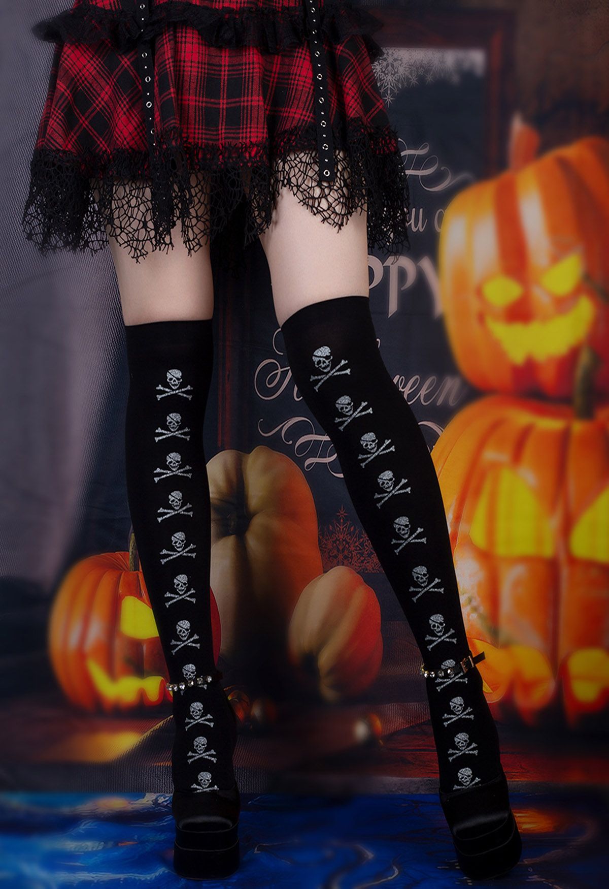 Skull and Crossbone Pattern Stockings