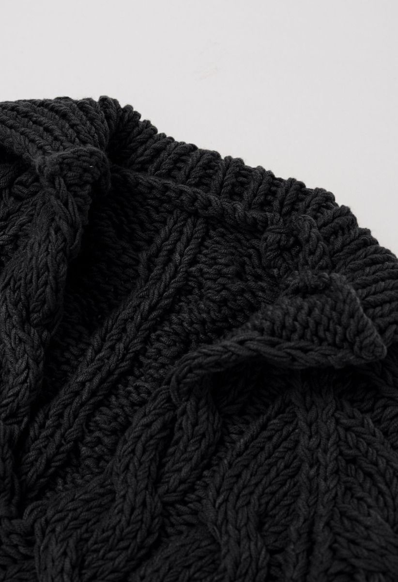 Collared V-Neck Chunky Cable-Knit Sweater in Black