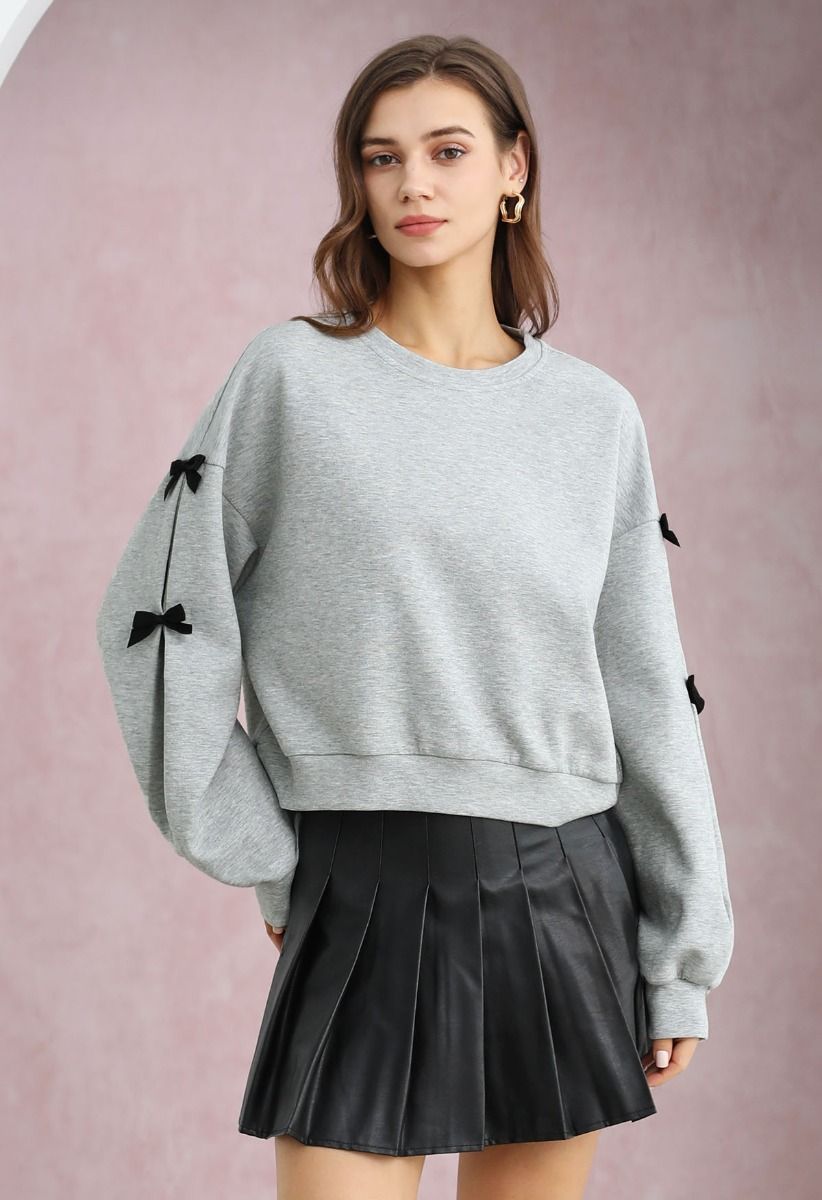 Bowknot Adorned Sleeve Cropped Sweatshirt in Grey