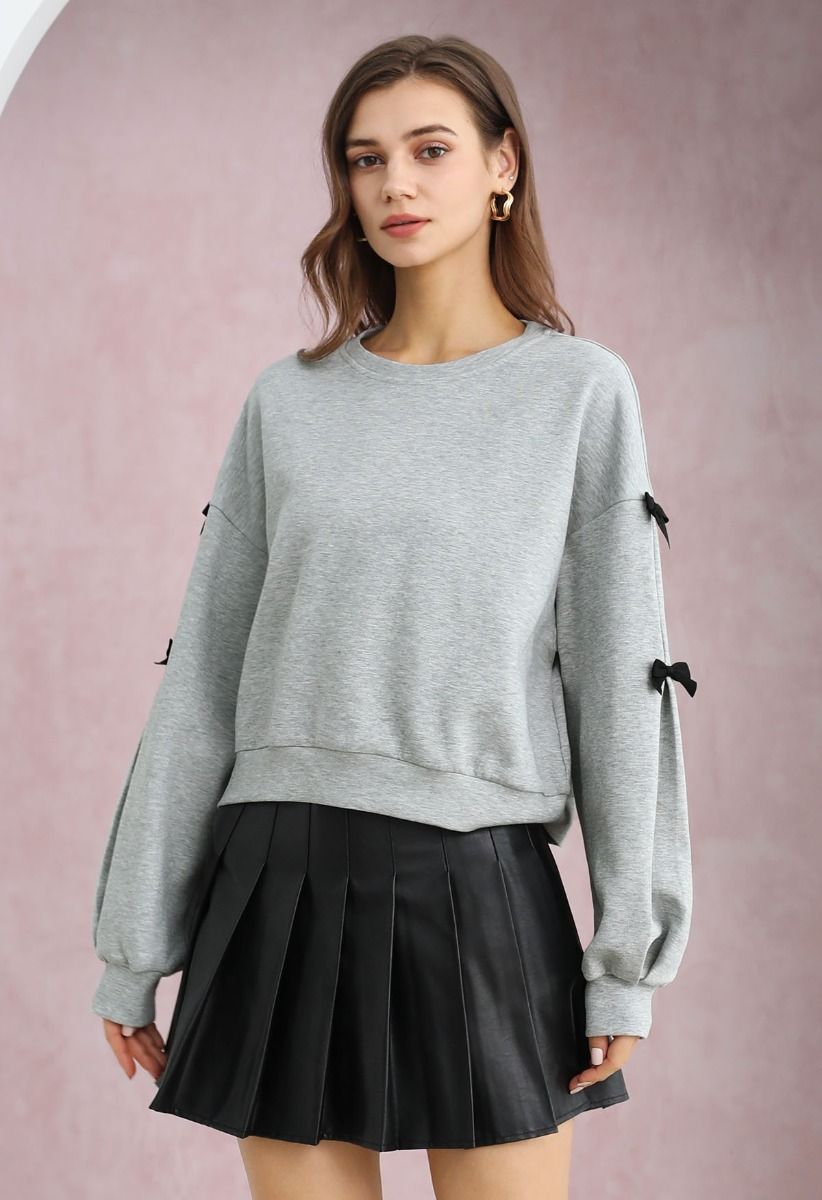 Bowknot Adorned Sleeve Cropped Sweatshirt in Grey