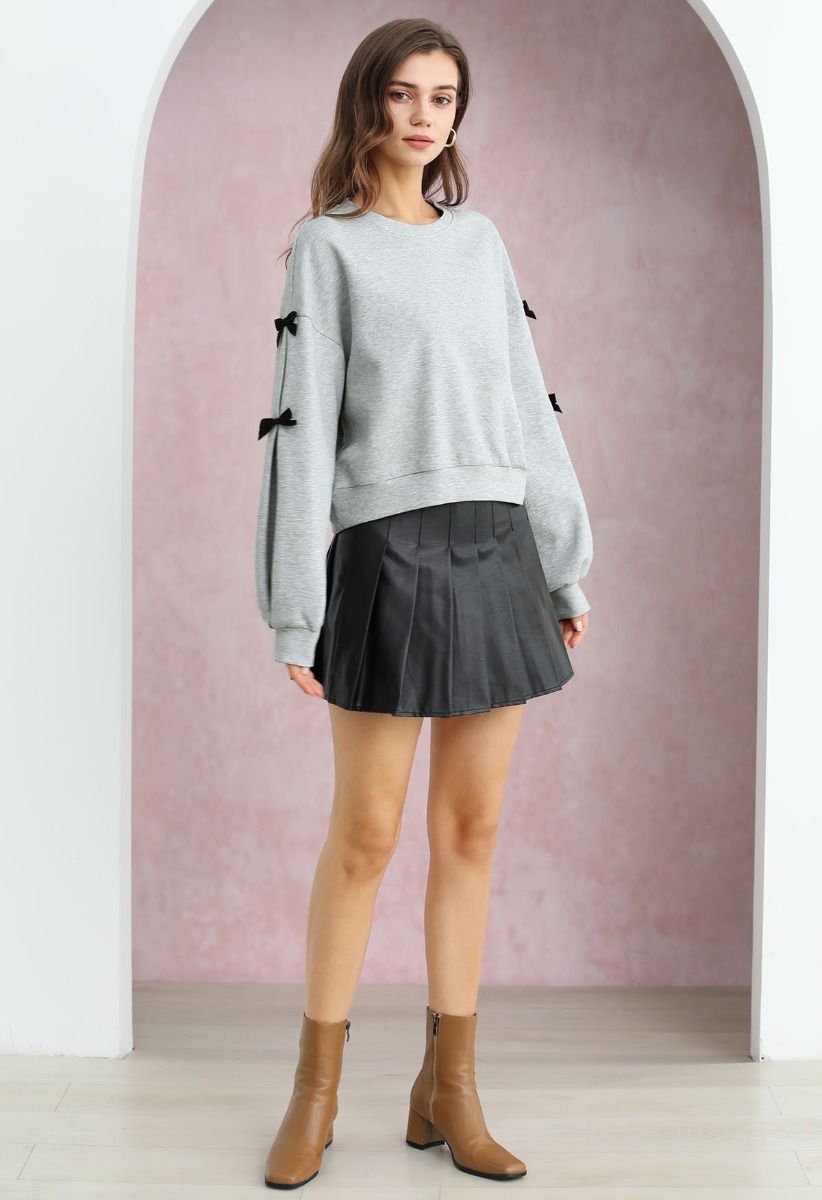 Bowknot Adorned Sleeve Cropped Sweatshirt in Grey